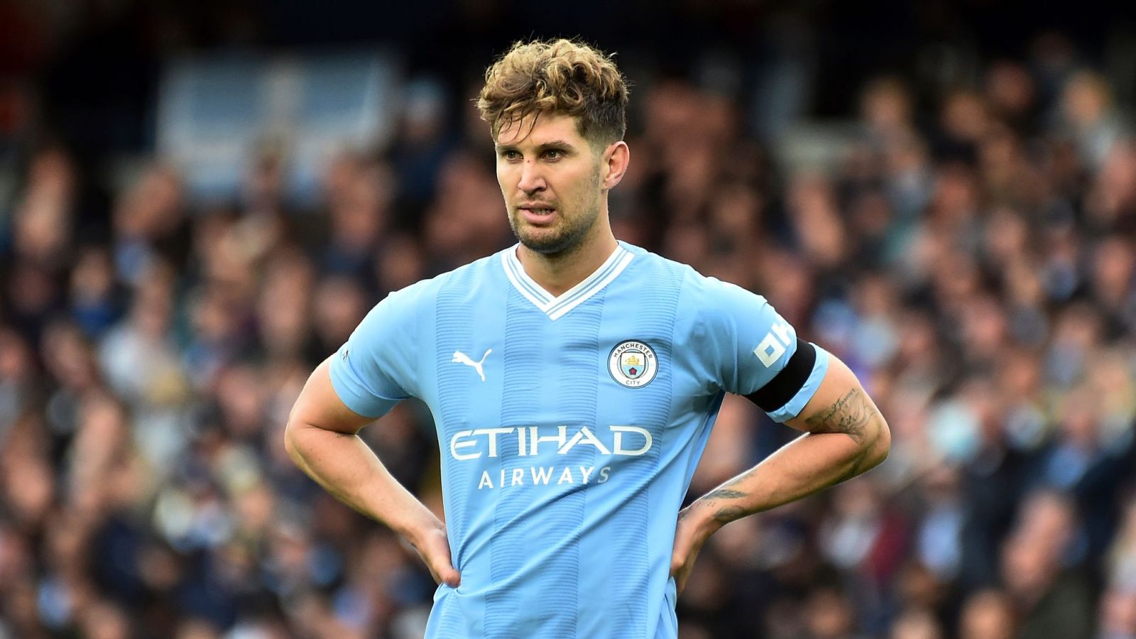 John Stones sẽ được chơi như một tiền vệ phòng ngự?